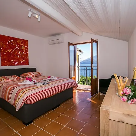 Vista Lago Apartment *